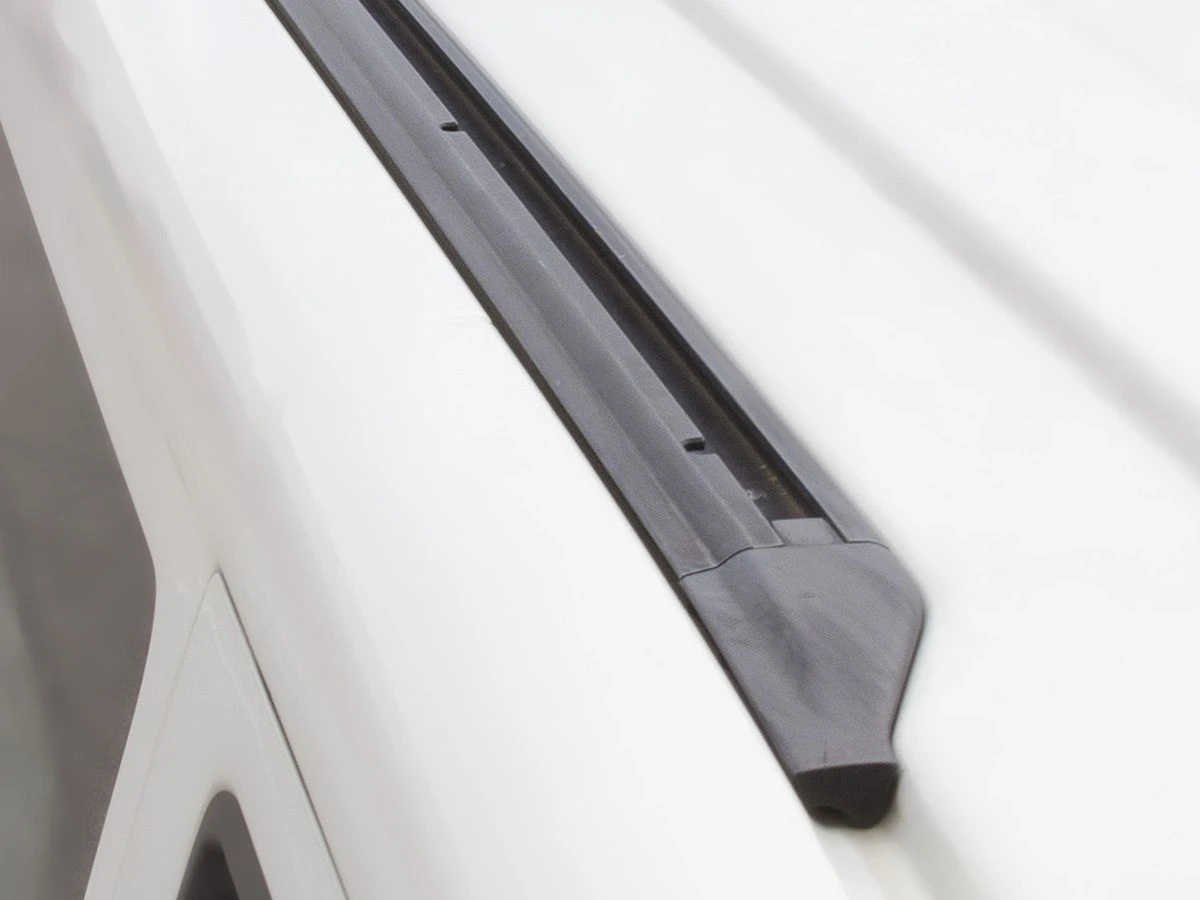 Fiamma F45s T5&T6 Multivan&Transporter Titanium 300 Royal Grey Cassetteluifel 4 Fiamma F45s T5&T6 Multivan&Transporter Titanium 300 Royal Grey Cassetteluifel - Afbeelding 2